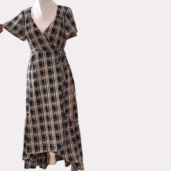 Urban Outfitters Black and White Plaid Midi Dress - Picture 4 of 13